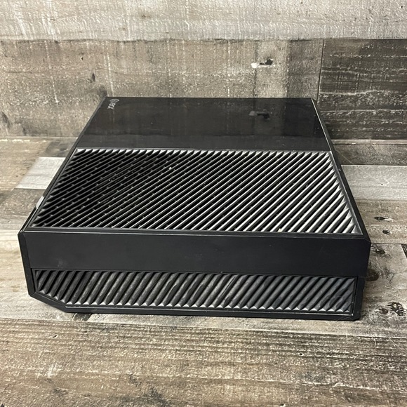 Microsoft Xbox One Console Black with Controller and Games - Picture 14 of 16